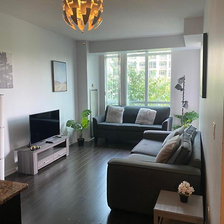 טורונטו Executive 1 Bedroom Condo Sleeps 2 מראה חיצוני תמונה