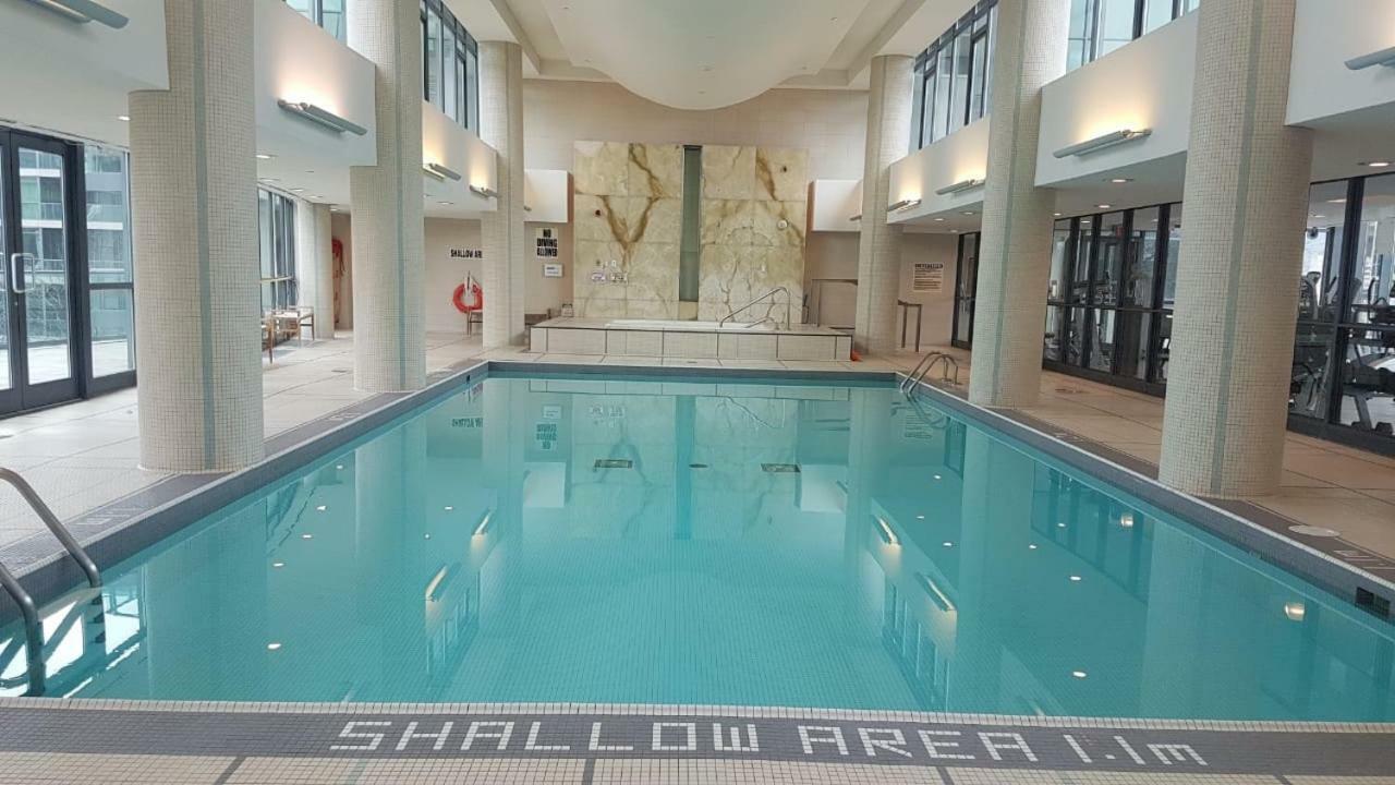 טורונטו Executive 1 Bedroom Condo Sleeps 2 מראה חיצוני תמונה