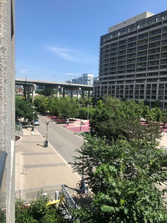 טורונטו Executive 1 Bedroom Condo Sleeps 2 מראה חיצוני תמונה