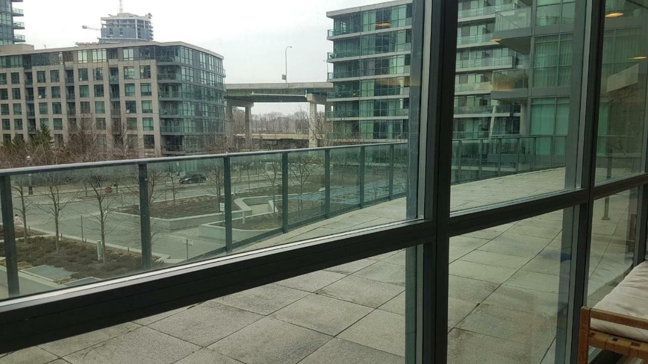טורונטו Executive 1 Bedroom Condo Sleeps 2 מראה חיצוני תמונה