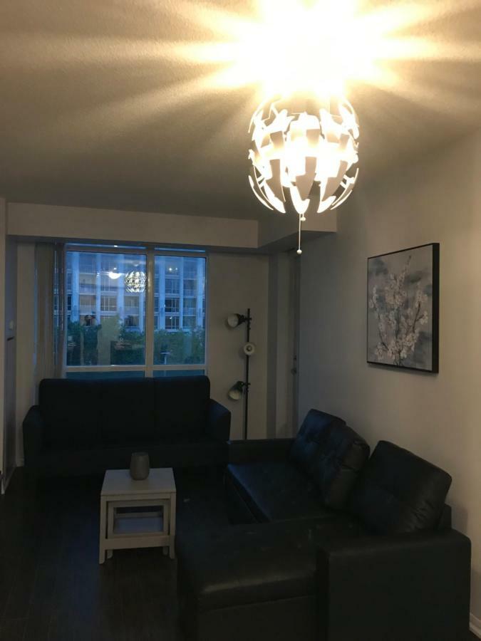 טורונטו Executive 1 Bedroom Condo Sleeps 2 מראה חיצוני תמונה