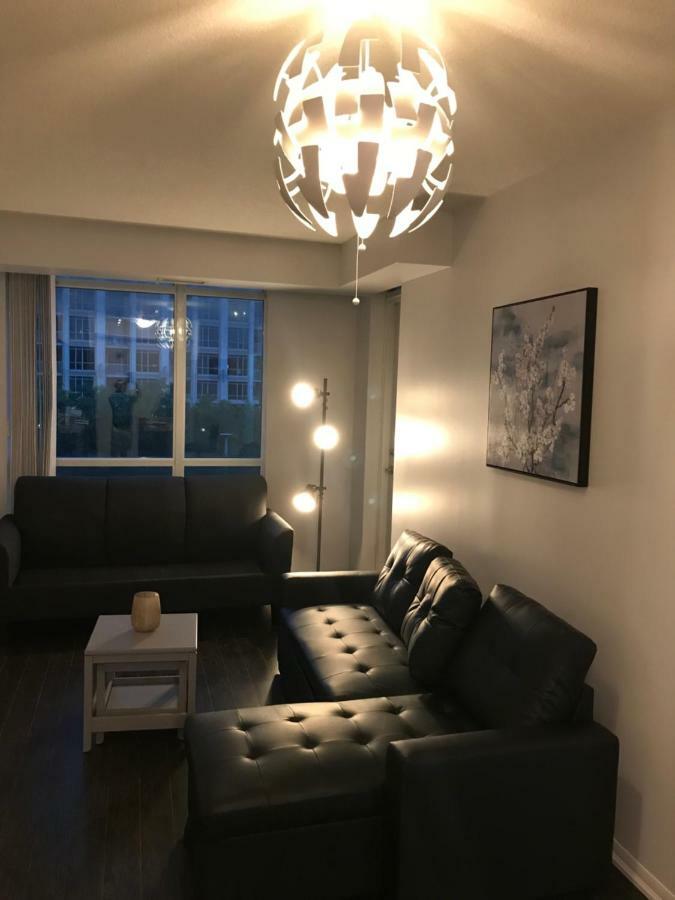 טורונטו Executive 1 Bedroom Condo Sleeps 2 מראה חיצוני תמונה