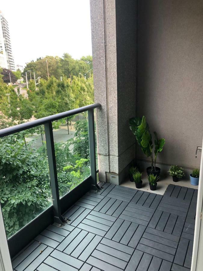 טורונטו Executive 1 Bedroom Condo Sleeps 2 מראה חיצוני תמונה